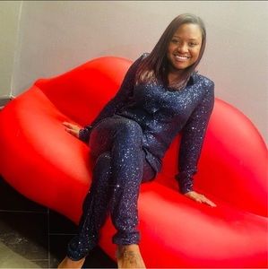 Meet your Posher, Alexia